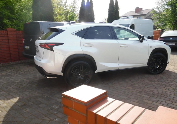 Lexus NX cena 108000 przebieg: 77000, rok produkcji 2017 z Września małe 121